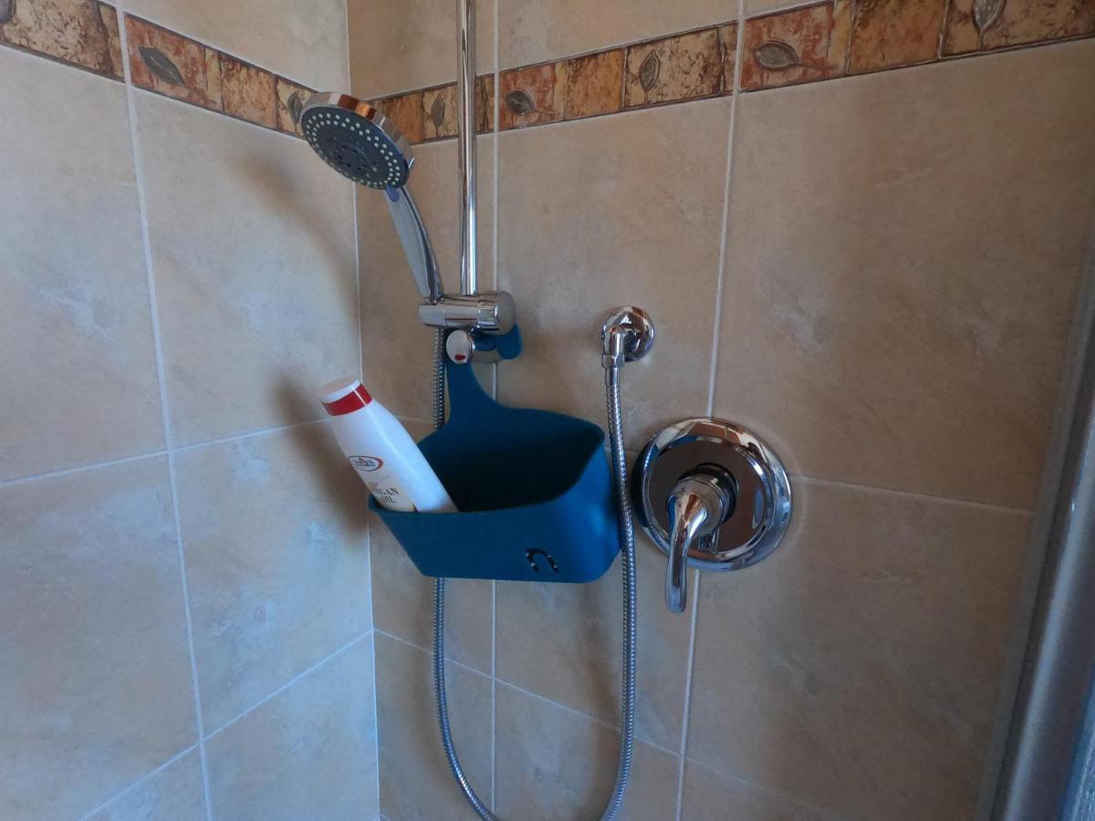 Attico Petfriendly Con Terrazzo, Via Del Borgo Apartment Montesilvano Exterior photo
